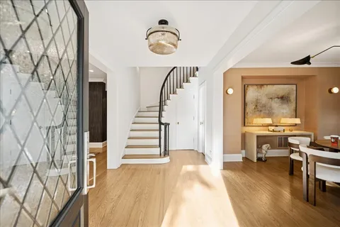 $1,995,000 | 335 Fairview Avenue, Winnetka, IL 60093