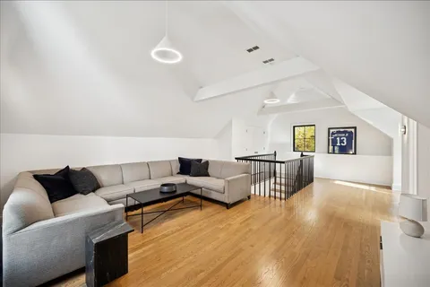 $1,995,000 | 335 Fairview Avenue, Winnetka, IL 60093