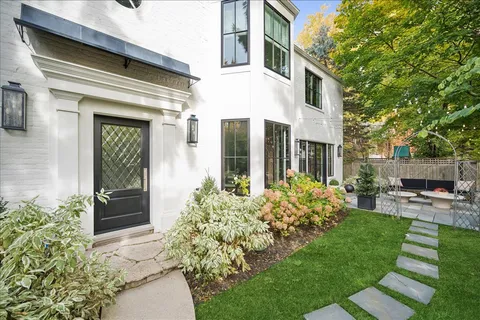 $1,995,000 | 335 Fairview Avenue, Winnetka, IL 60093
