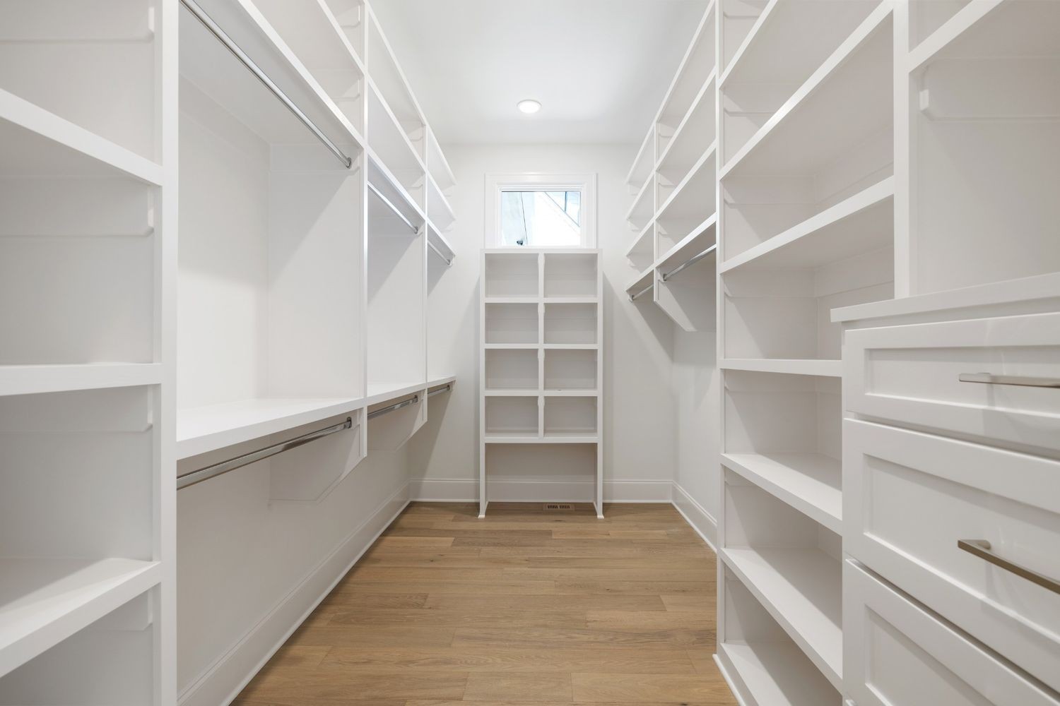 6080 Pasquo Road Nashville, TN 37221 - Photo 43 of 76 a view of an empty walk in closet