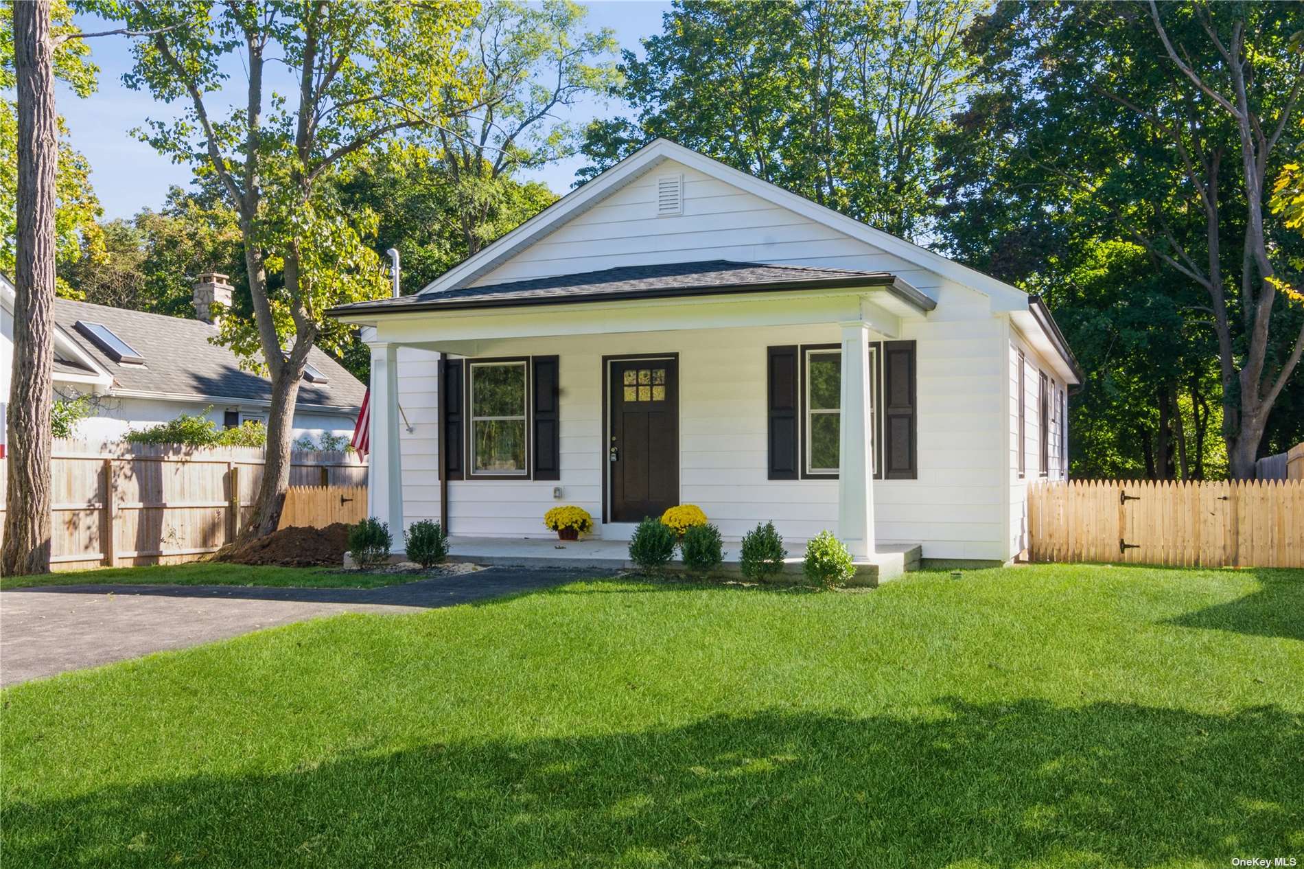 44 North Country Road Shoreham, NY 11786 - Photo 1 of 1 Gallery Image 1