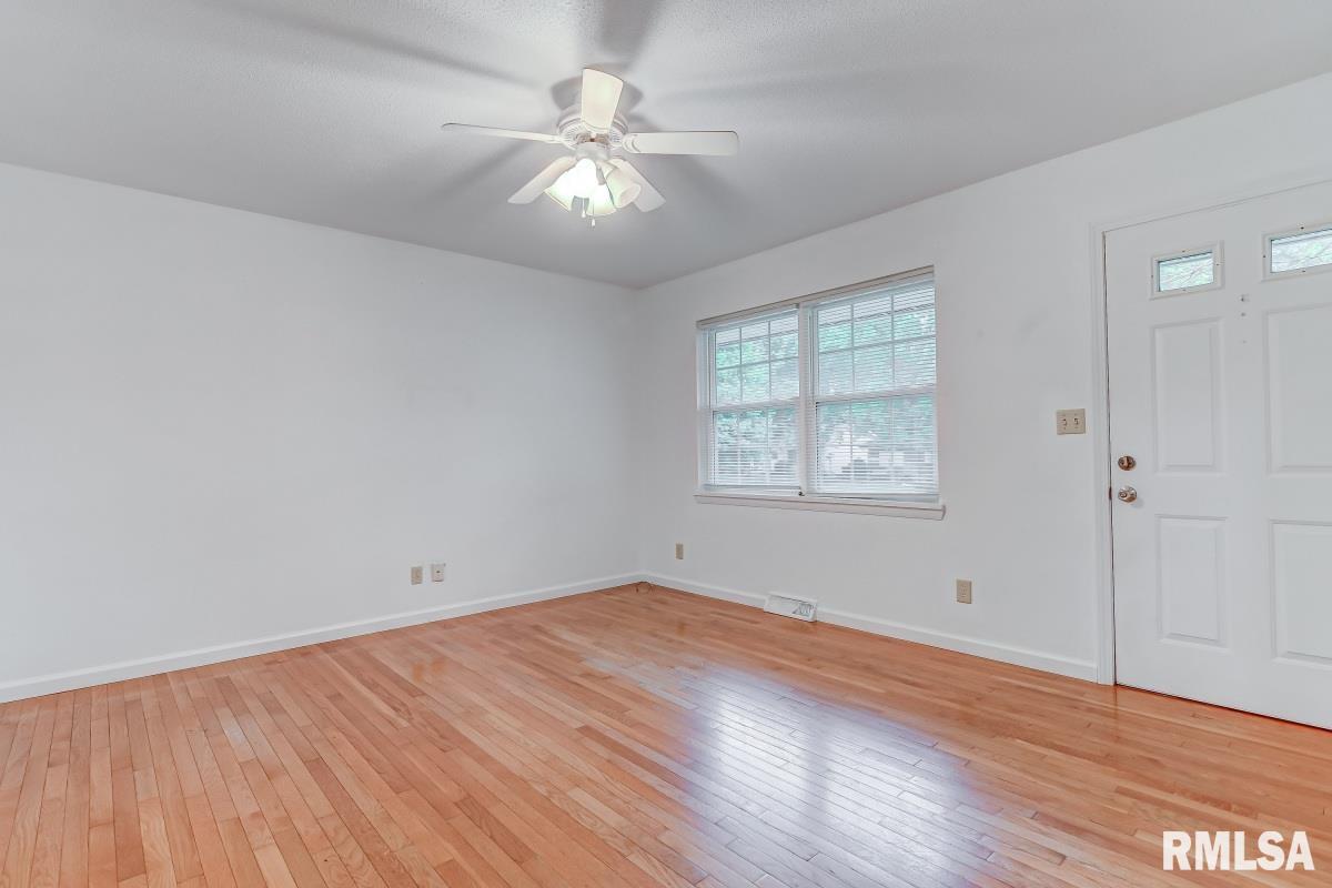 31 Buckingham Road Chatham, IL 62629 - Photo 5 of 30 Gallery Image 5