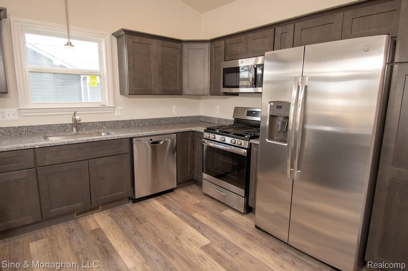 9420 Folkert Road Algonac, MI 48001 - Photo 8 of 44 9430-32.jpg
