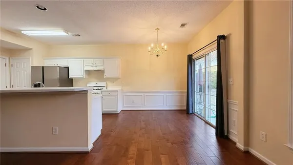 $2,300 | 3592 Gainesway Trace, Duluth, GA 30096