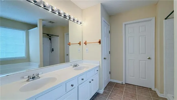 $2,300 | 3592 Gainesway Trace, Duluth, GA 30096