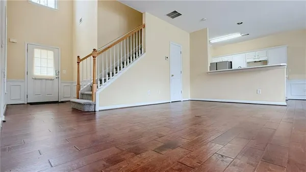 $2,300 | 3592 Gainesway Trace, Duluth, GA 30096