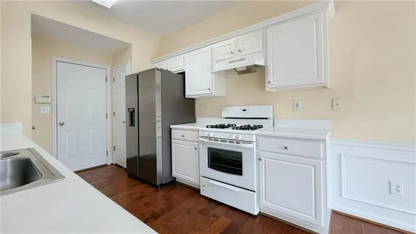 $2,300 | 3592 Gainesway Trace, Duluth, GA 30096