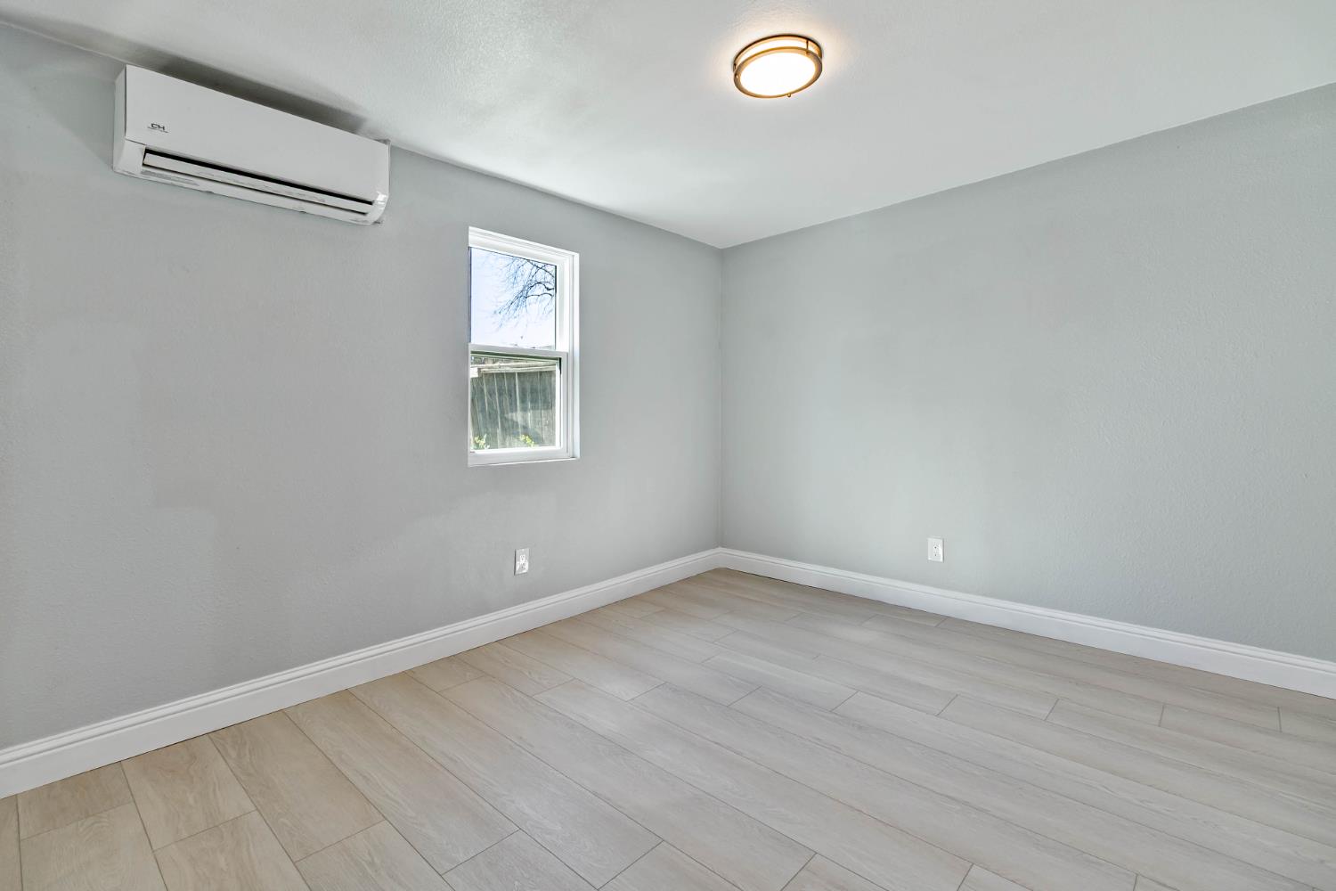 1645 West Fountain Way Fresno, CA 93705 - Photo 50 of 51