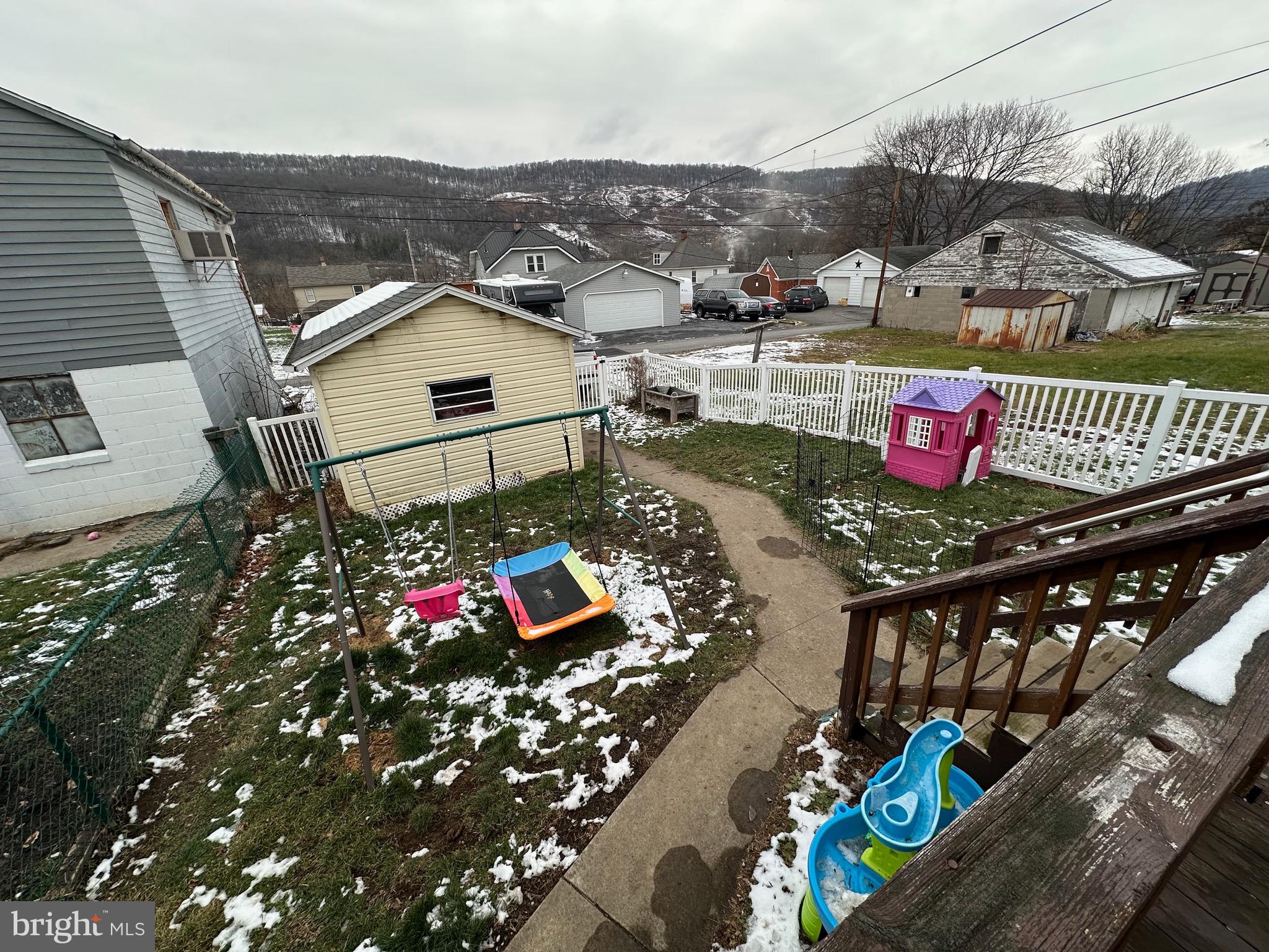 628 Locust Street Roaring Spring, PA 16673 - Photo 33 of 38
