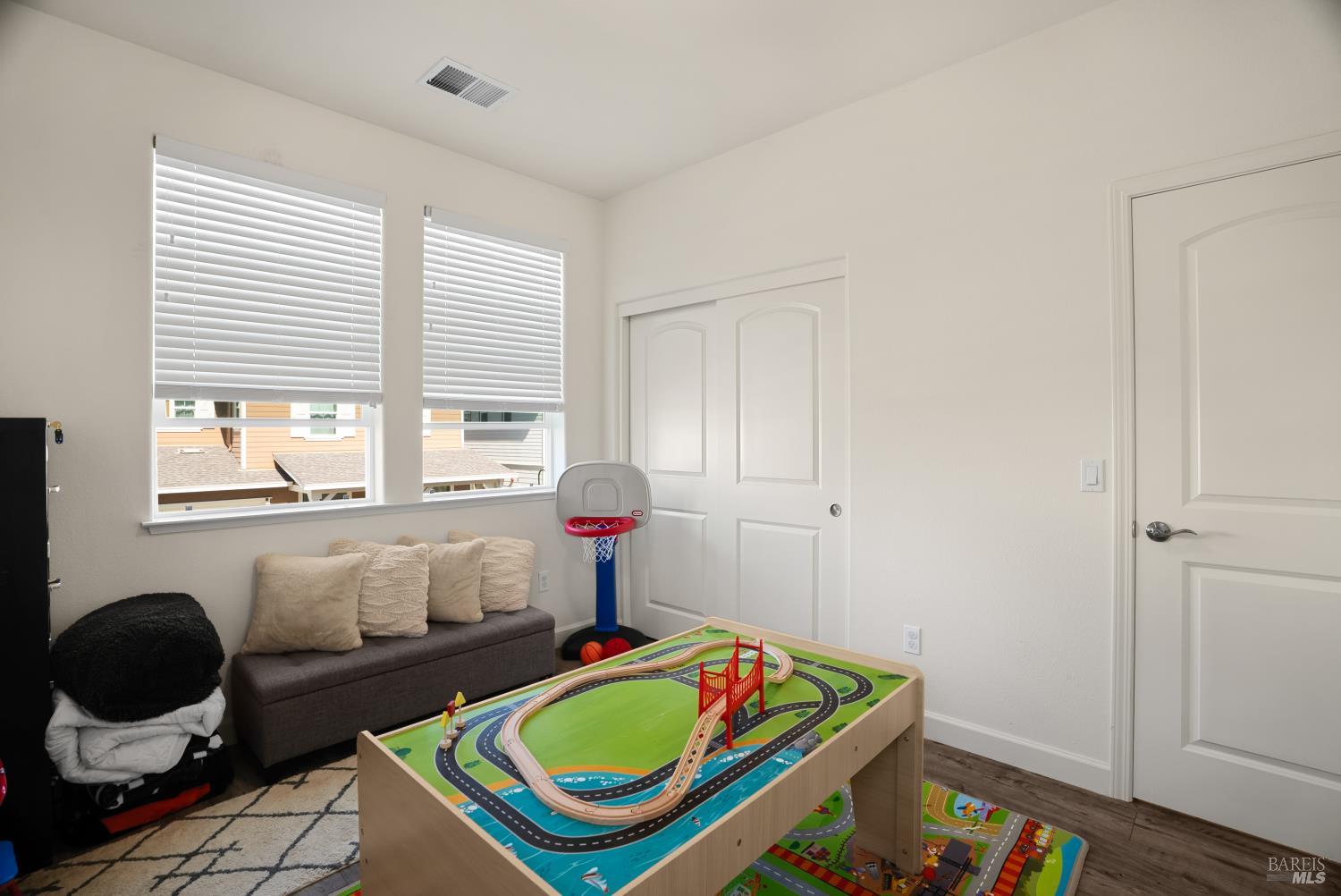 7465 Walker Way Rohnert Park, CA 94928 - Photo 18 of 35 Gallery Image 18