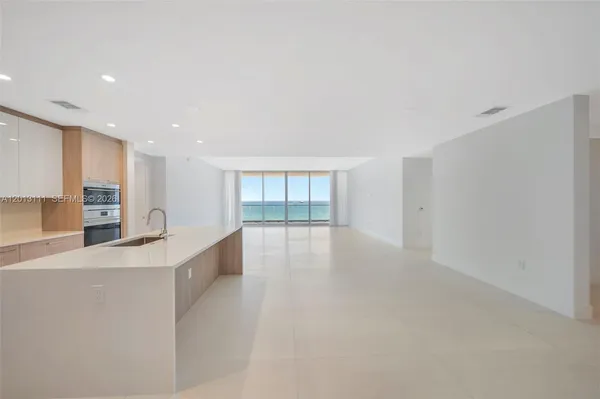 $15,000 | 153 North Seabreeze Boulevard, Unit 801, Fort Lauderdale, FL 33304