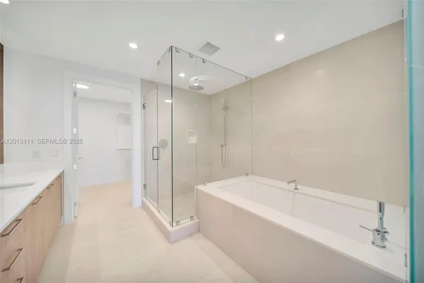 $15,000 | 153 North Seabreeze Boulevard, Unit 801, Fort Lauderdale, FL 33304