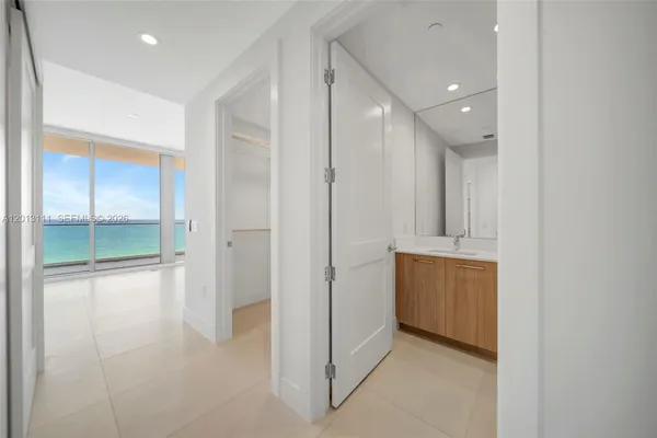 $15,000 | 153 North Seabreeze Boulevard, Unit 801, Fort Lauderdale, FL 33304
