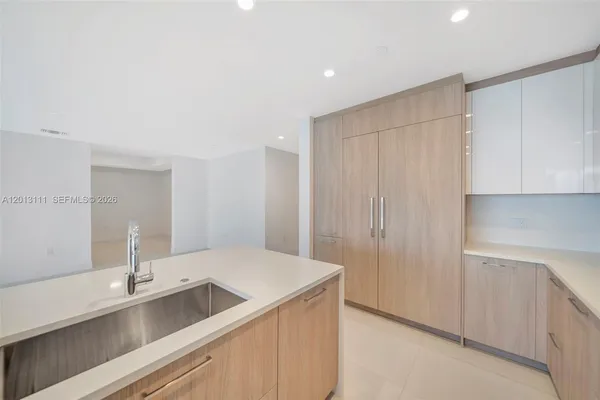 $15,000 | 153 North Seabreeze Boulevard, Unit 801, Fort Lauderdale, FL 33304