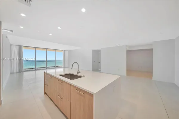 $15,000 | 153 North Seabreeze Boulevard, Unit 801, Fort Lauderdale, FL 33304