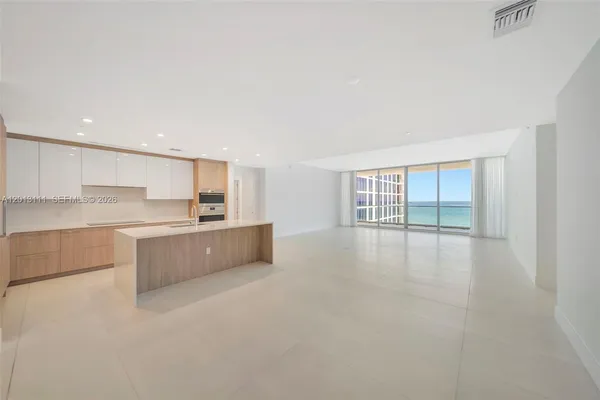 $15,000 | 153 North Seabreeze Boulevard, Unit 801, Fort Lauderdale, FL 33304