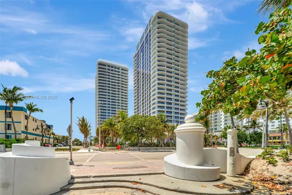 $15,000 | 153 North Seabreeze Boulevard, Unit 801, Fort Lauderdale, FL 33304