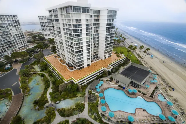 a picture of a building