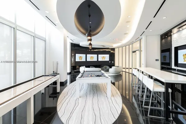 $7,500 | 851 Northeast 1st Avenue, Unit 4007, Miami, FL 33132