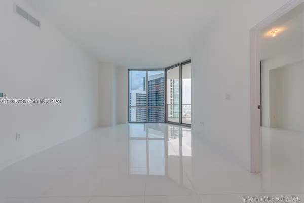 $7,500 | 851 Northeast 1st Avenue, Unit 4007, Miami, FL 33132