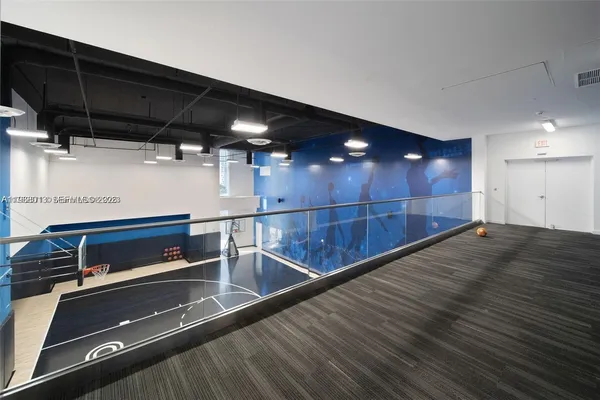 $7,500 | 851 Northeast 1st Avenue, Unit 4007, Miami, FL 33132