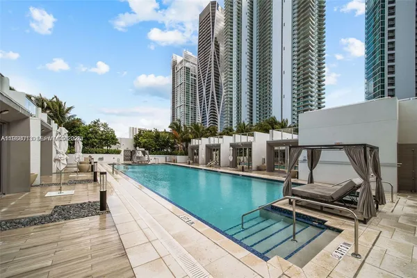 $7,500 | 851 Northeast 1st Avenue, Unit 4007, Miami, FL 33132