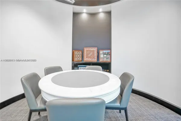 $7,500 | 851 Northeast 1st Avenue, Unit 4007, Miami, FL 33132