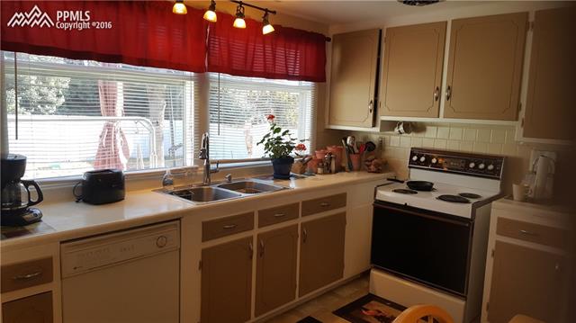 1504 Zuni Road Pueblo, CO 81001 - Photo 6 of 12 Gallery Image 6