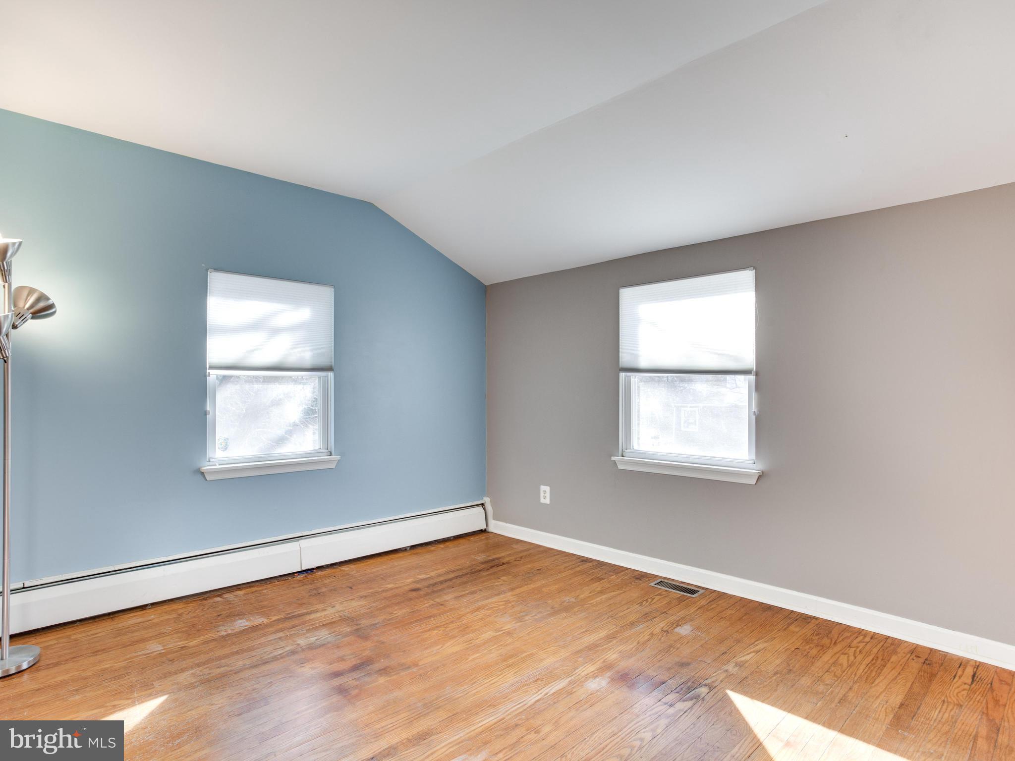 1240-7 Seven Oaks Road Baltimore, MD 21227 - Photo 15 of 23 Large Master BR
