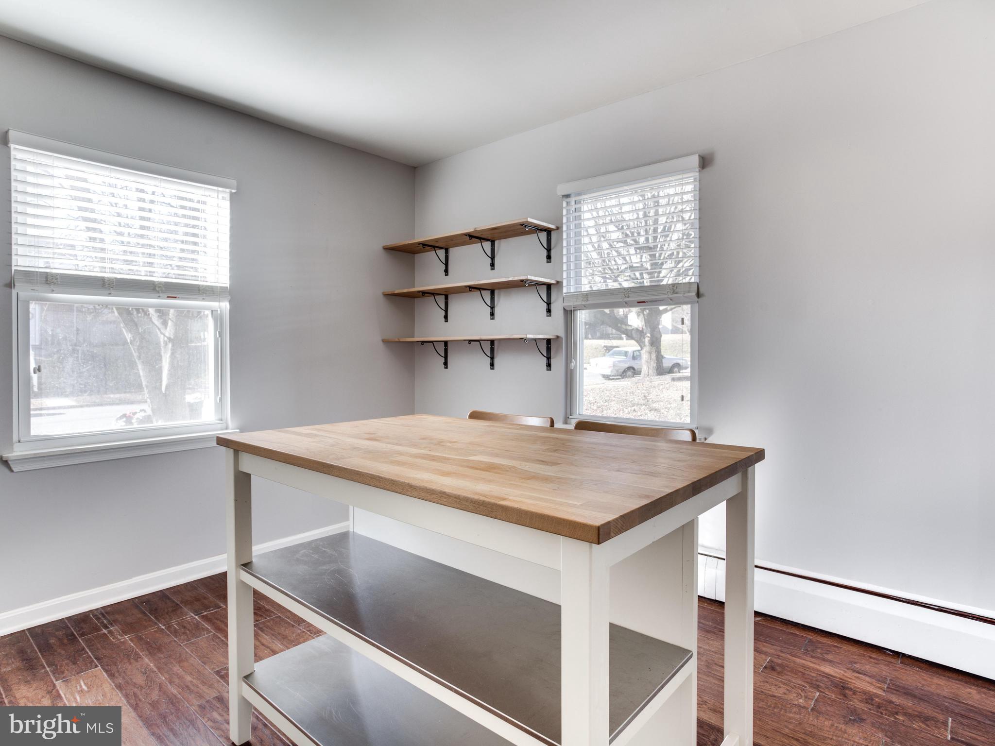 1240-7 Seven Oaks Road Baltimore, MD 21227 - Photo 7 of 23 Kitchen island