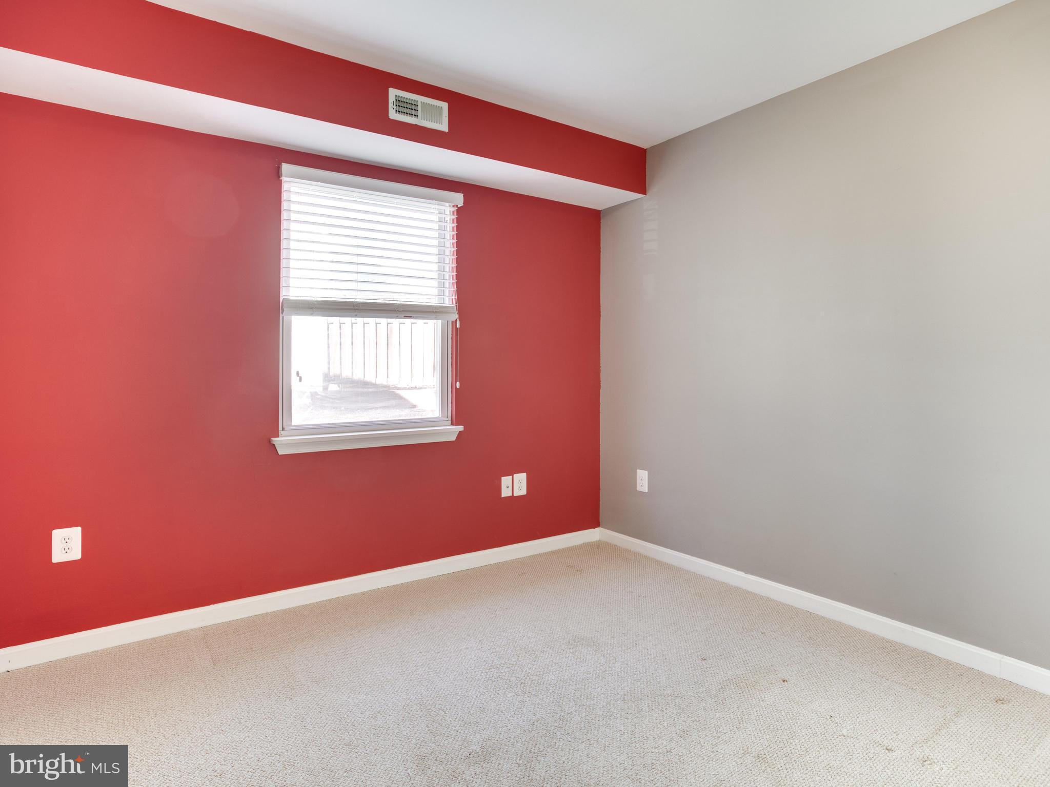 1240-7 Seven Oaks Road Baltimore, MD 21227 - Photo 10 of 23 Main level Bedroom