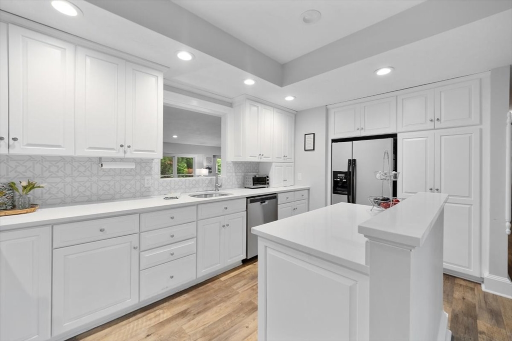 6 Popes Lane Hingham, MA 02043 - Photo 6 of 42