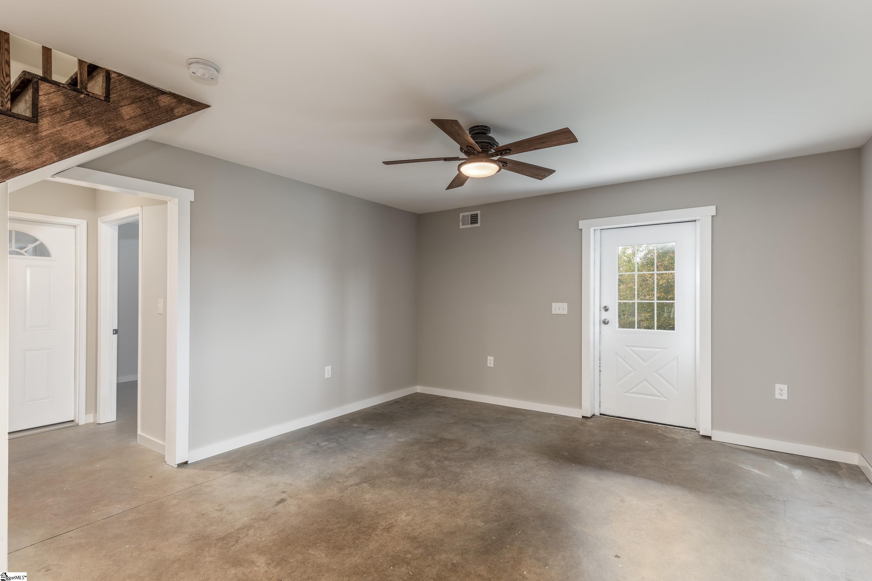 4835 State Park Road Travelers Rest, SC 29690 - Photo 8 of 35 Gallery Image 8