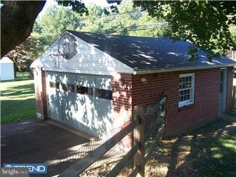 27 Mary Jane Lane Newtown Square, PA 19073 - Photo 2 of 12