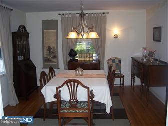 27 Mary Jane Lane Newtown Square, PA 19073 - Photo 9 of 12