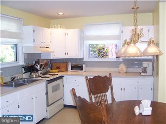 27 Mary Jane Lane Newtown Square, PA 19073 - Photo 10 of 12