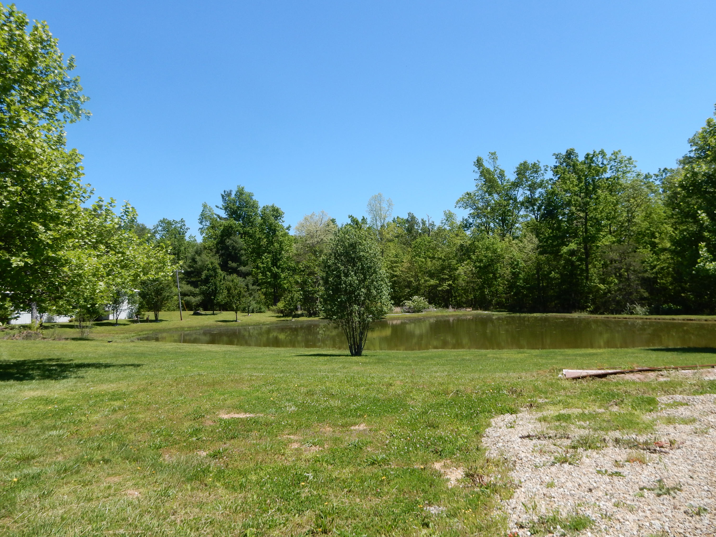 506 Frazier Road Crossville, TN 38572 - Photo 3 of 26 2 B