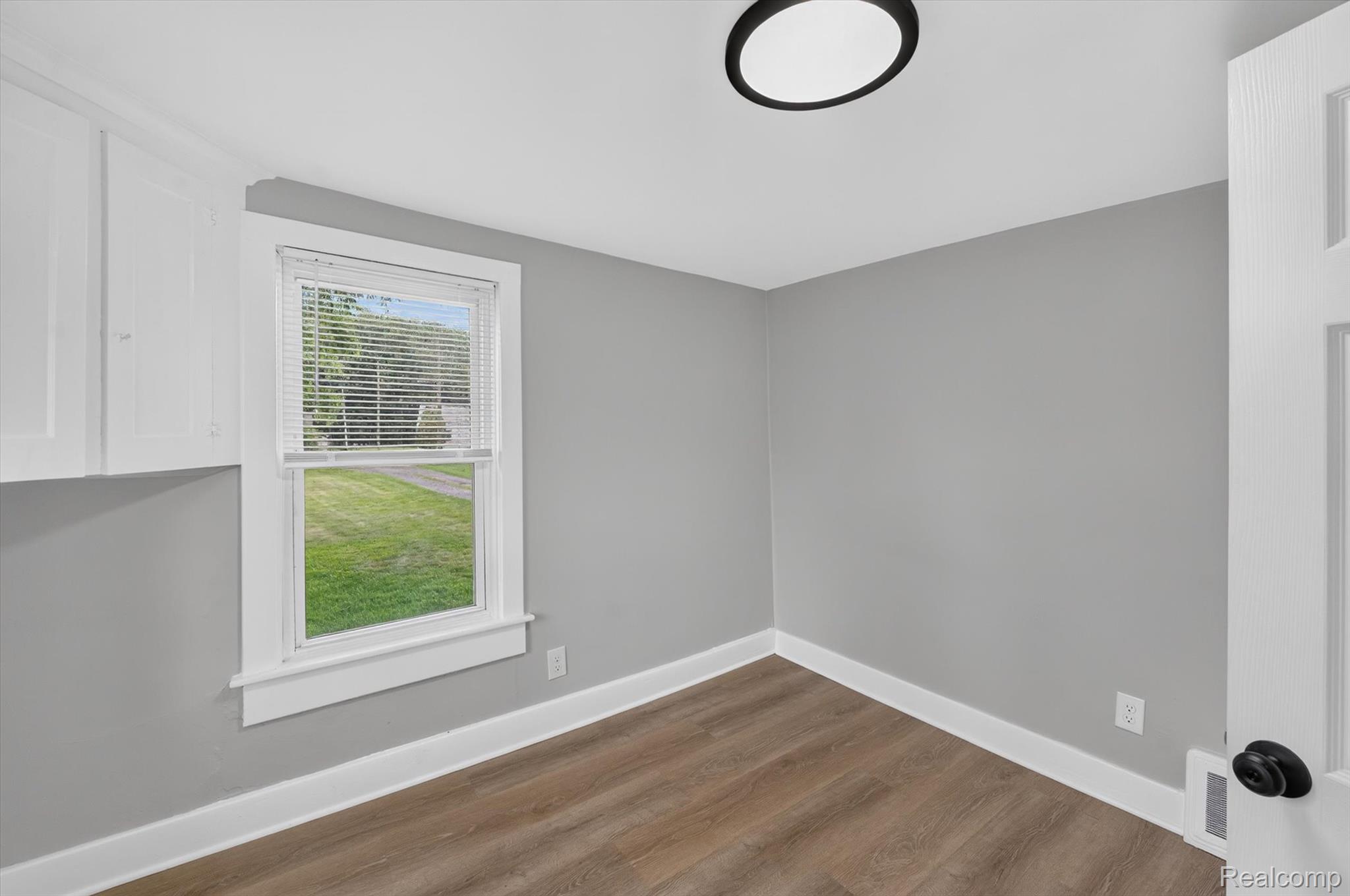 2931 Grant Road Rochester, MI 48309 - Photo 10 of 21 10.jpg