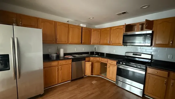 $3,000 | 17 Mulberry Street, Jersey City, NJ 07305