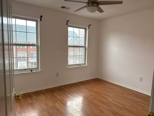 $3,000 | 17 Mulberry Street, Jersey City, NJ 07305
