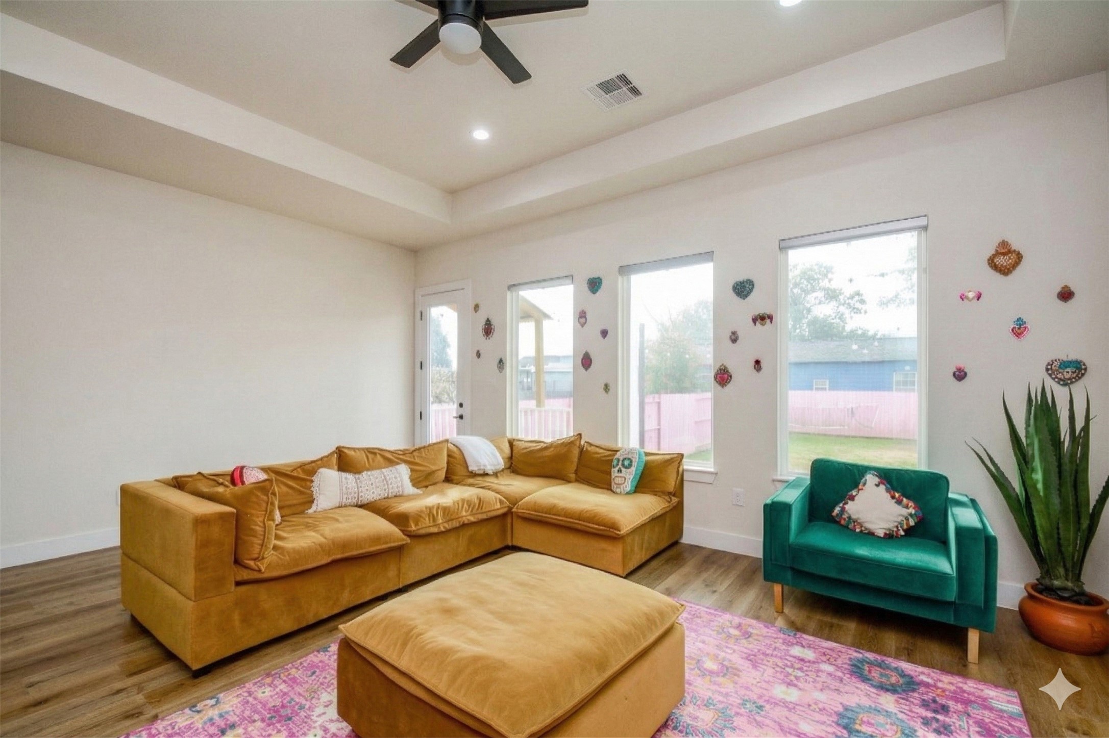 1504 Evelyn Street Houston, TX 77009 - Photo 3 of 15 a living room with furniture and a potted plant