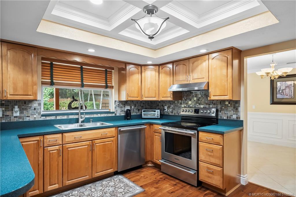 2164 Southeast St Lucie Boulevard Stuart, FL 34996 - Photo 19 of 60 Custom ceiling