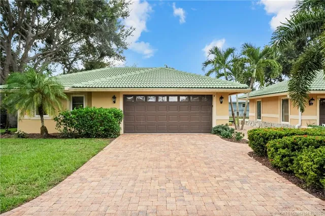 $1,295,000 | 2164 Southeast St Lucie Boulevard, Stuart, FL 34996