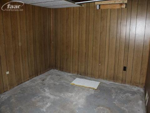5306 Fleming Road Flint, MI 48504 - Photo 4 of 24 20323557-3.JPG