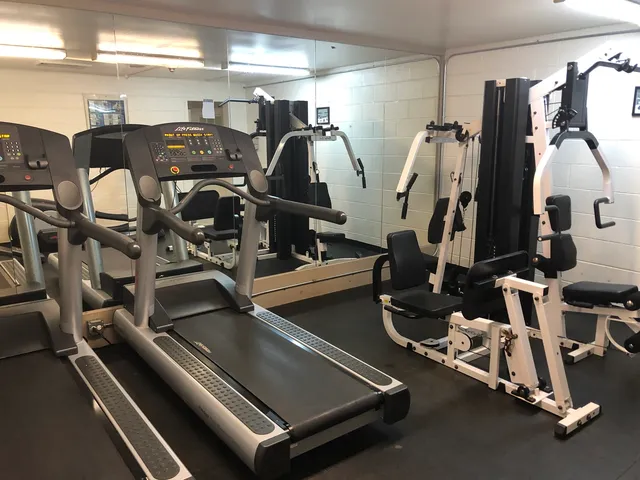 $1,800 | 9-s120 Lake Drive, Unit 15B208, Willowbrook, IL 60527