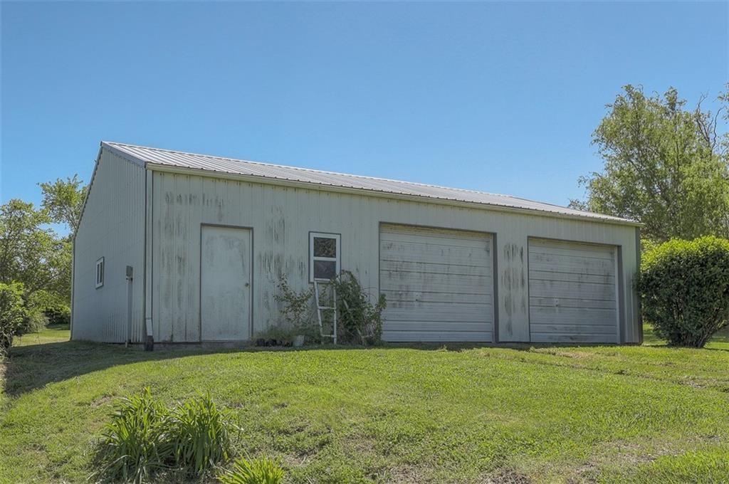 25225 Windridge Road Peculiar, MO 64078 - Photo 6 of 10