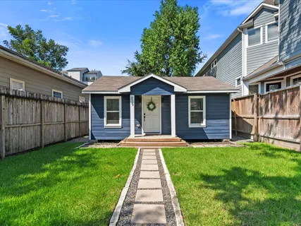 $425,000 | 839 West 17th Street, Houston, TX 77008