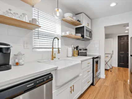 $425,000 | 839 West 17th Street, Houston, TX 77008