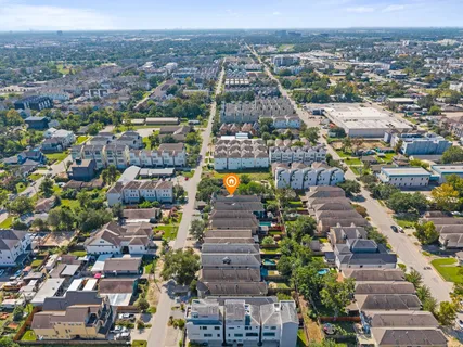 $425,000 | 839 West 17th Street, Houston, TX 77008