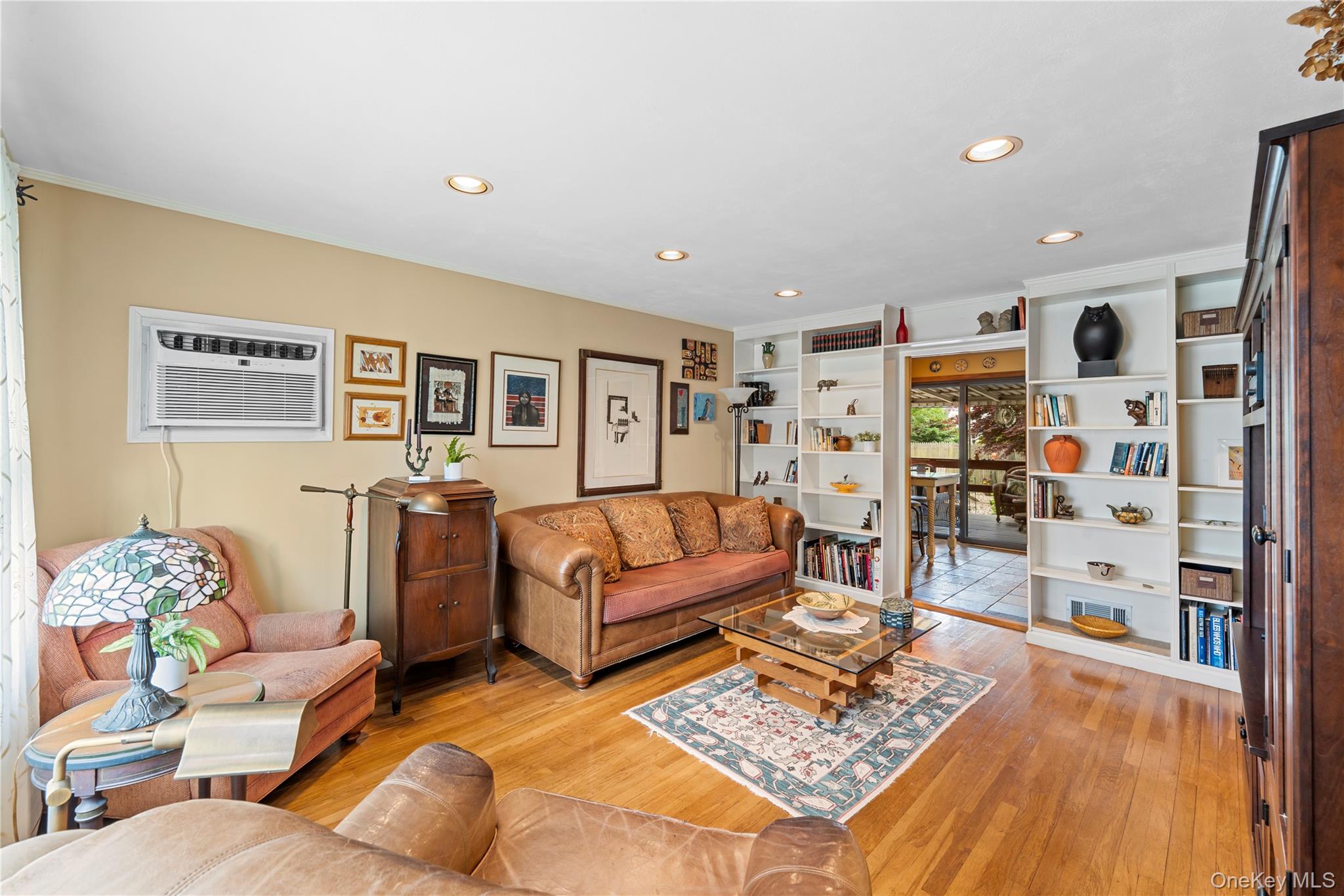 38 Hillvale Road Albertson, NY 11507 - Photo 4 of 30